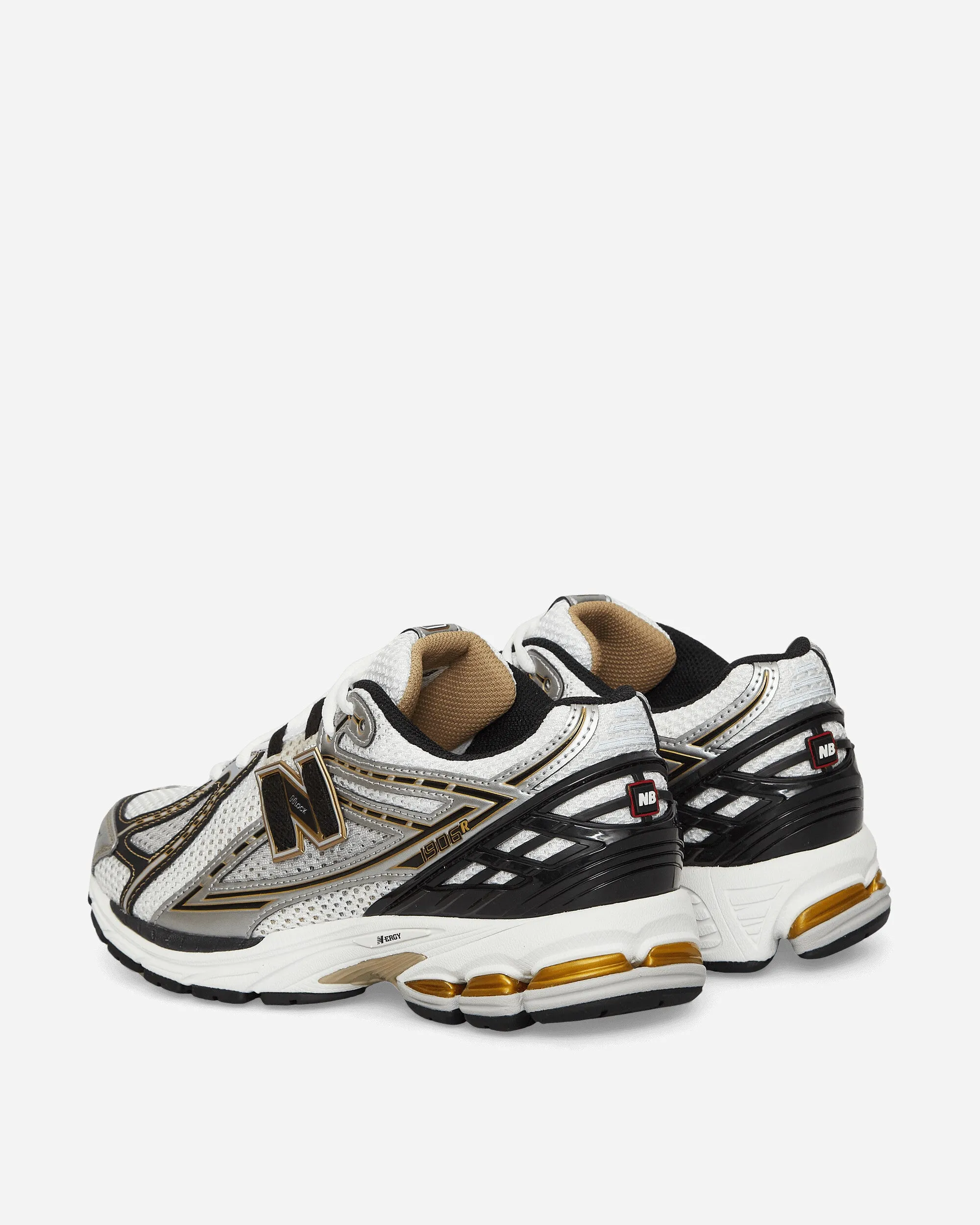 1906R Sneakers Silber Metallic / Vintage Gold / Schwarz