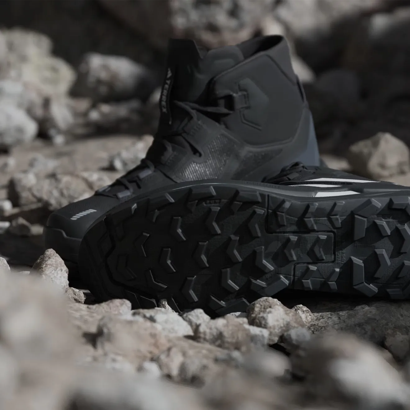 Adidas Terrex Skychaser Tech GORE-TEX Wanderschuhe Core Schwarz / Grau