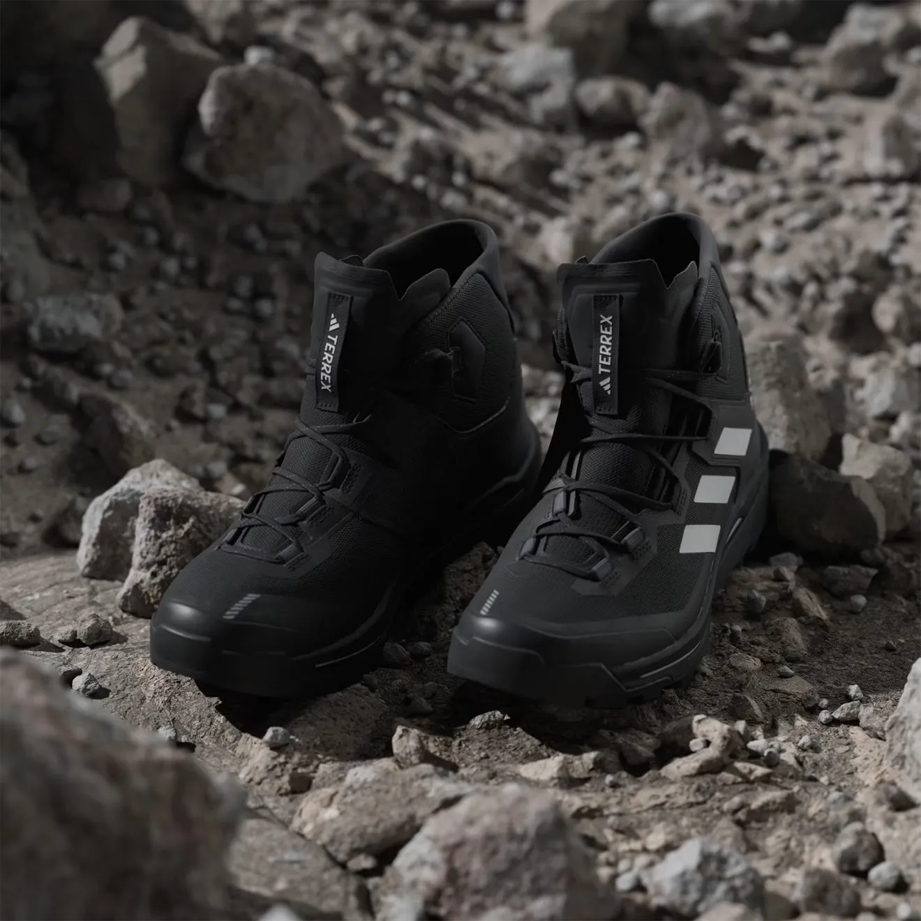 Adidas Terrex Skychaser Tech GORE-TEX Wanderschuhe Core Schwarz / Grau