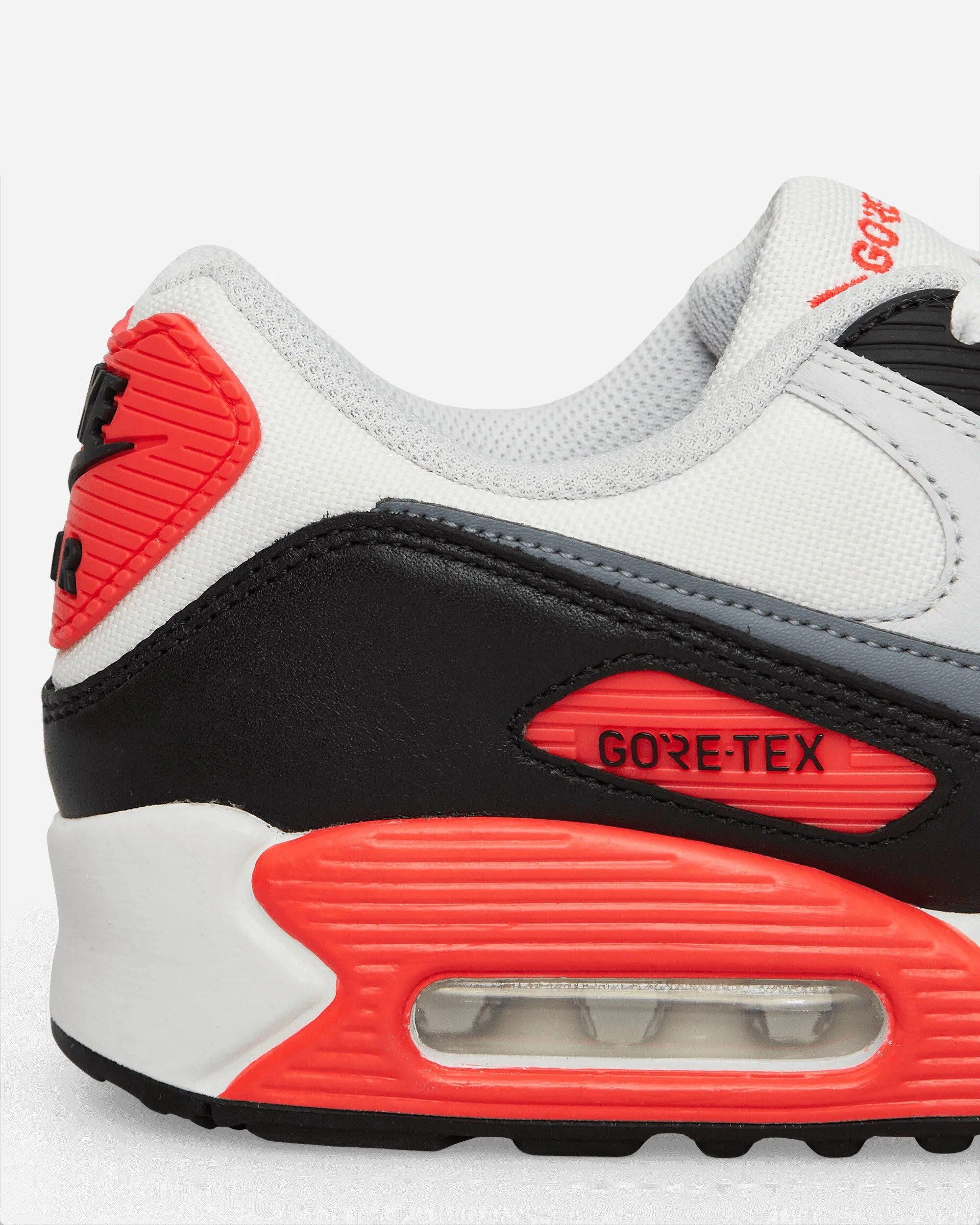 Air Max 90 GORE-TEX Sneakers Summit Weiß / Leuchtendes Karmesinrot / Schwarz / Kühles Grau