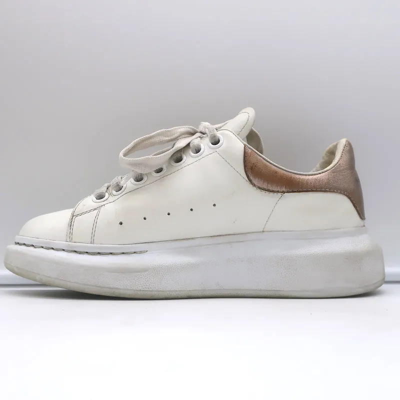 Alexander McQueen Übergroße Sneakers Weiß & Roségold Metallic Leder Größe 37