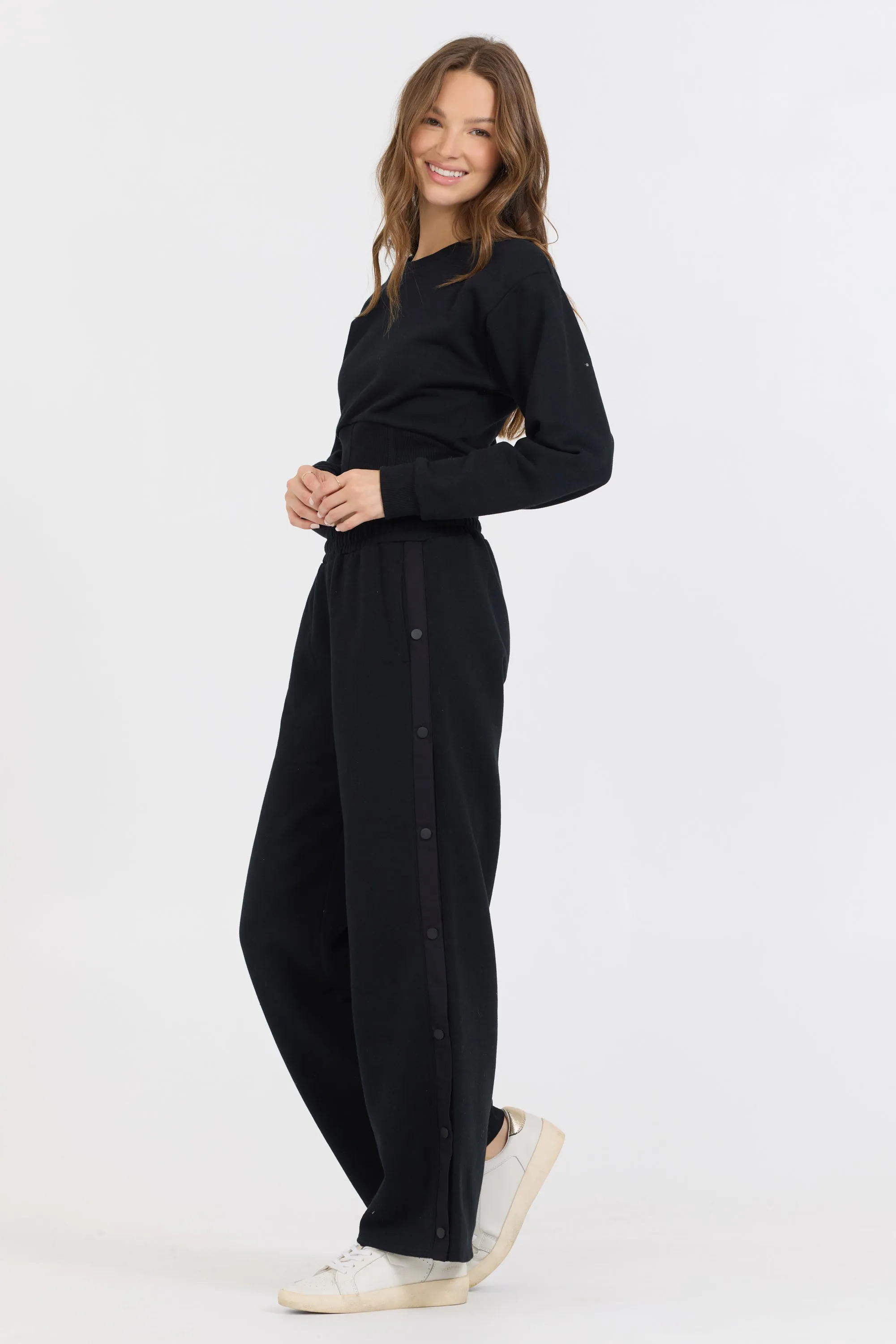 Schwarzer gebürsteter Fleece-Korsagen-Crew