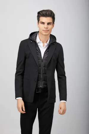 Schwarze Steppjacke mit Kapuze