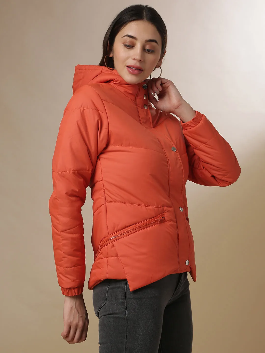 Campus Sutra Damen Solide Stilvolle Casual Bomberjacke