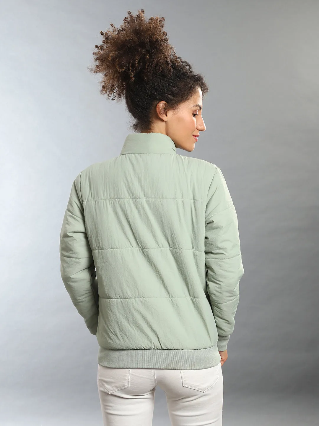 Campus Sutra Damen Solide Windjacke Bomberjacke