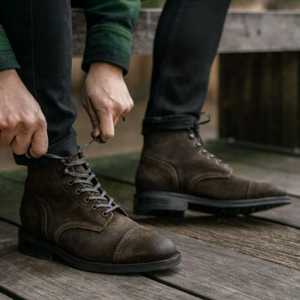 Captain | Dunkelolives Wildleder