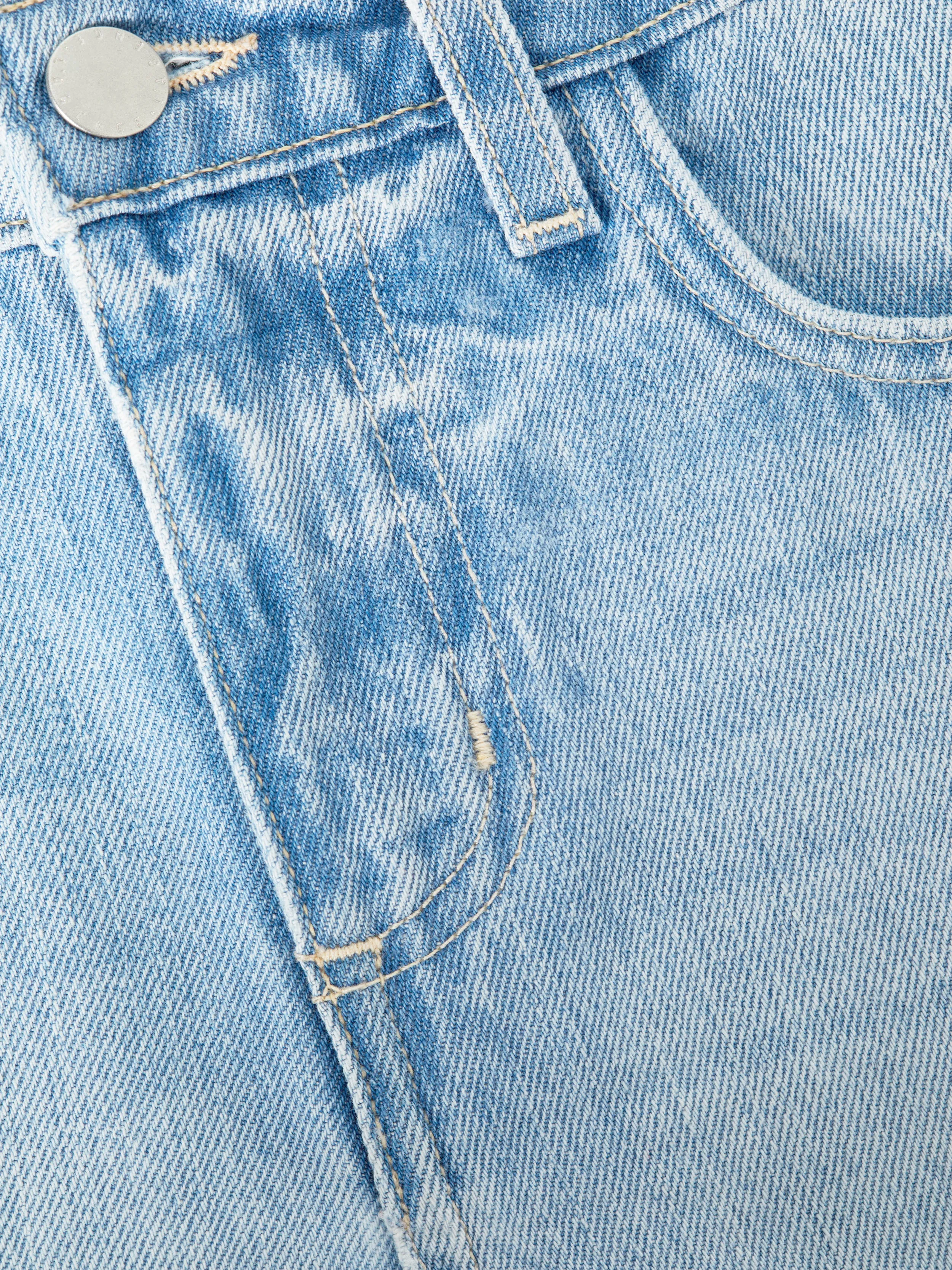 Clark Verwaschene Denim Shorts