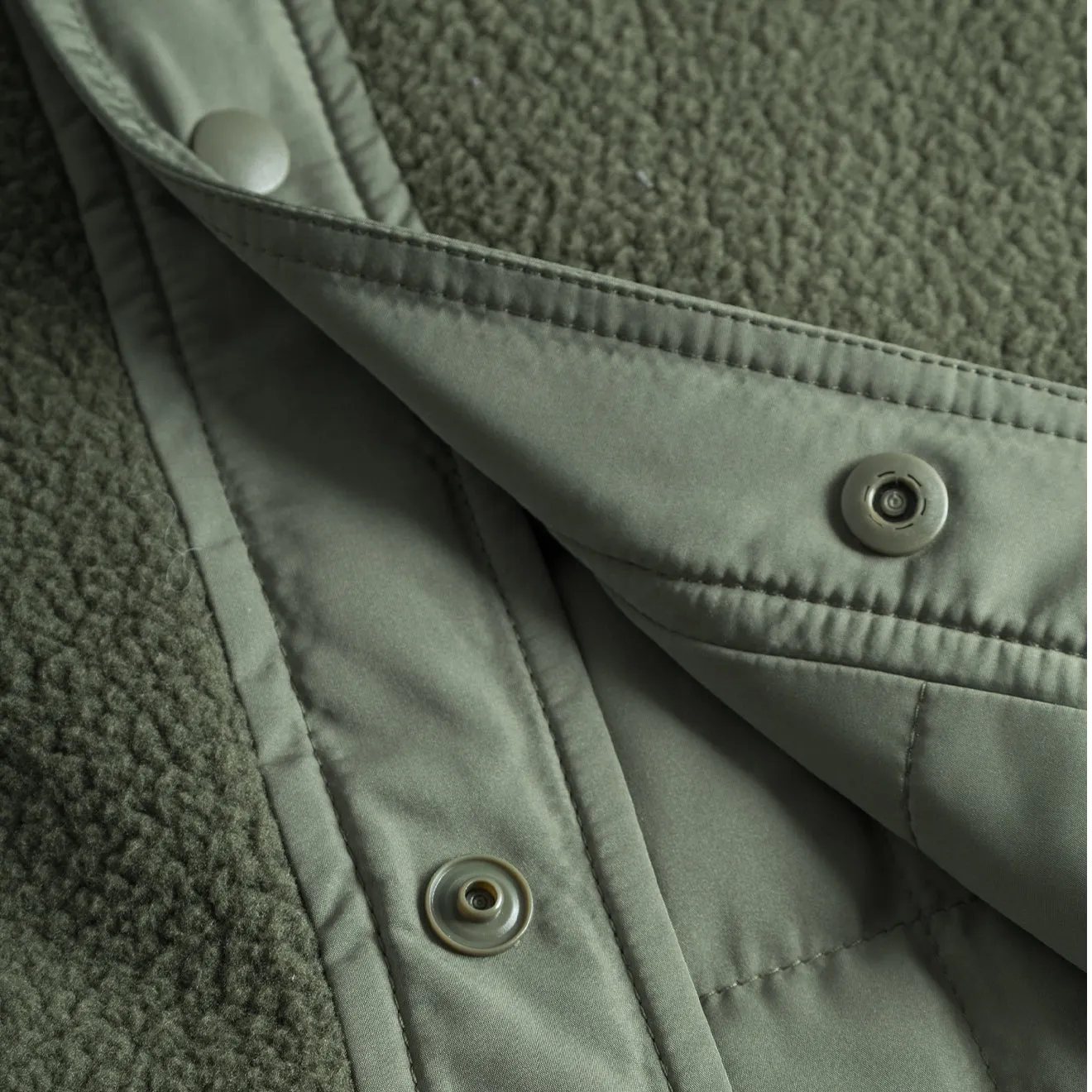 Bekleidung Norse Projects Herren Norse Projects Ulrik Reversibles Fleece Overshirt Efeugrün