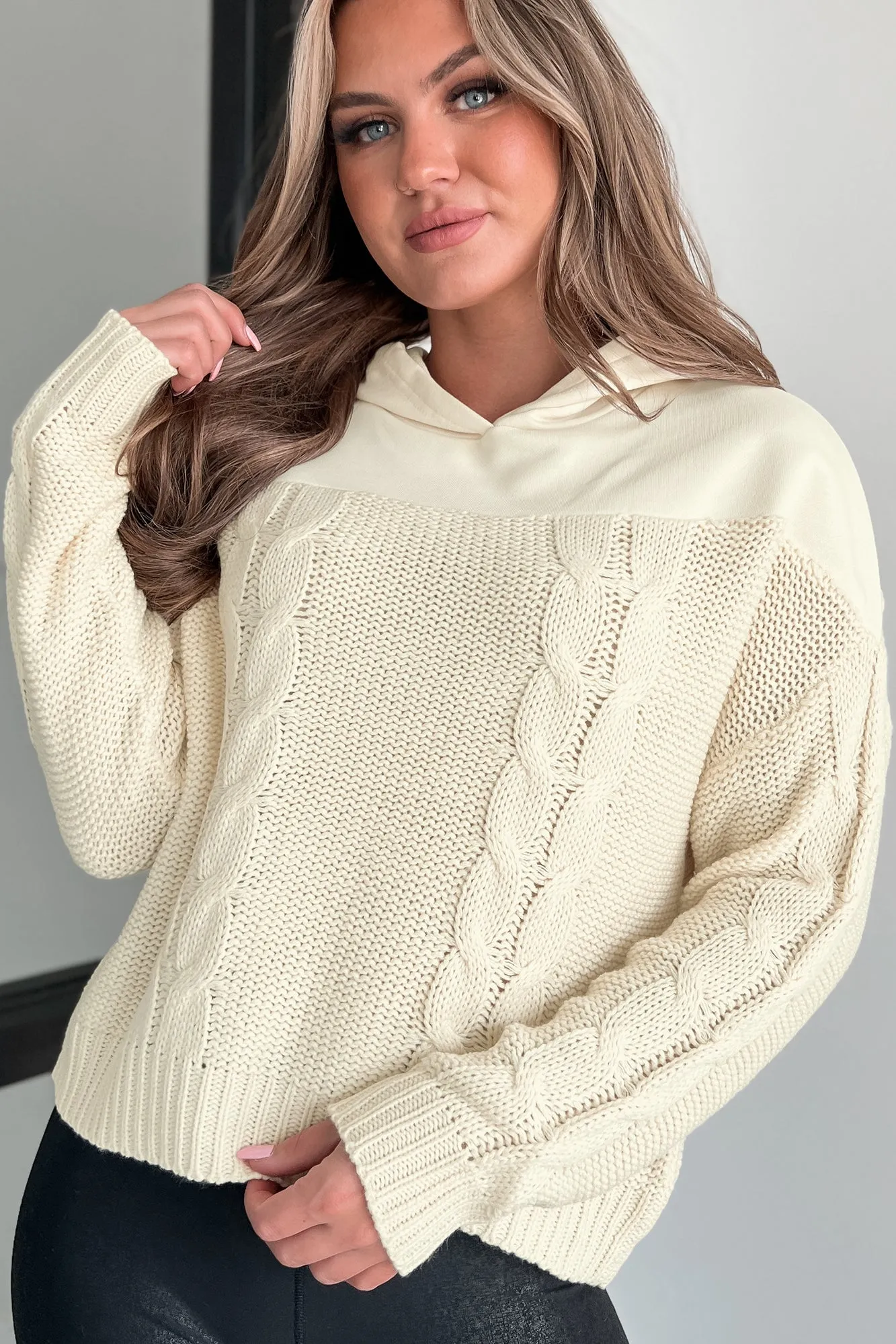 Gemütliche Accord-Strickkapuzenjacke (Eierschale)