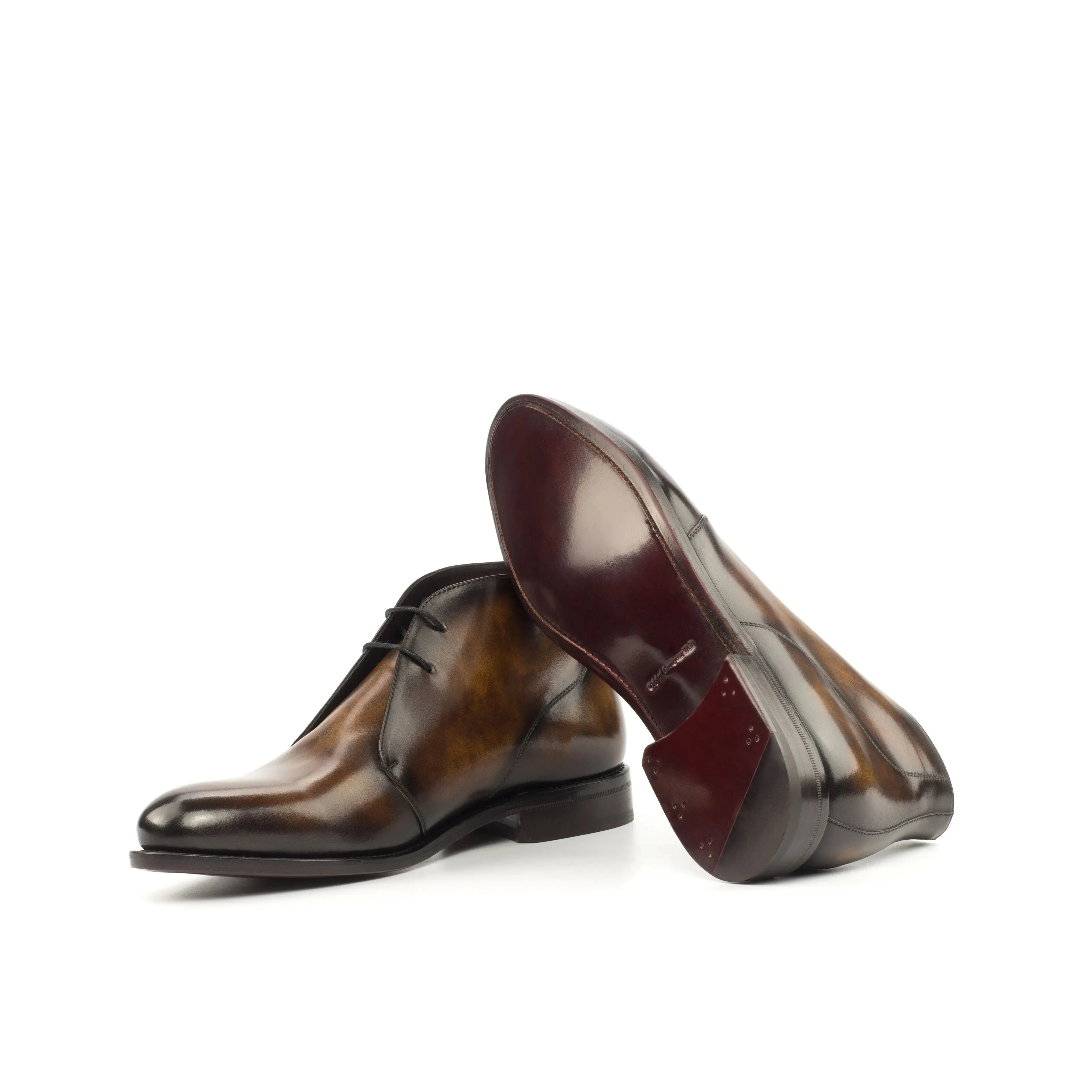 Dapperfam Schuhe DapperFam Vivace in Tabakbraun, handbemusterte Patina Chukka für Herren