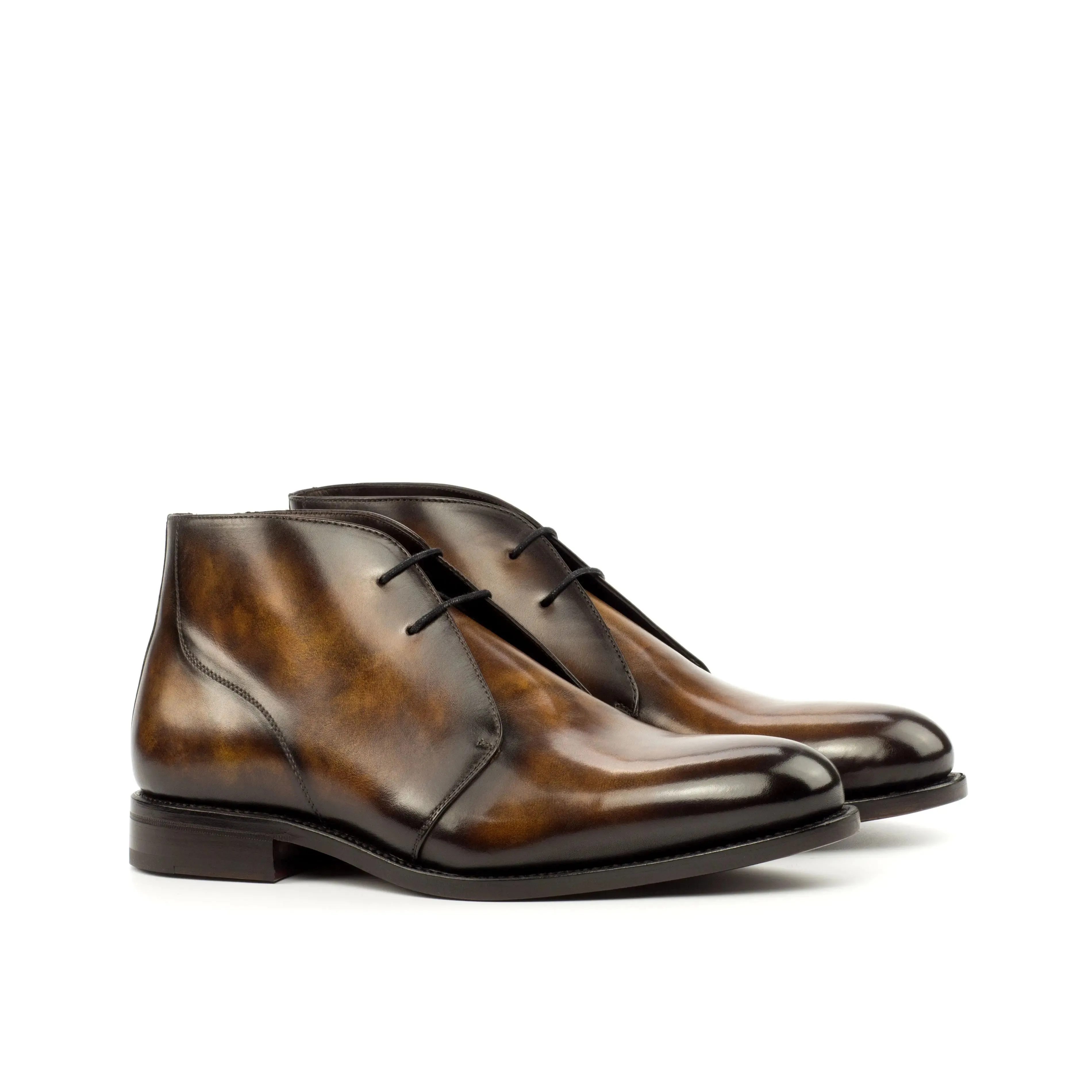 Dapperfam Schuhe DapperFam Vivace in Tabakbraun, handbemusterte Patina Chukka für Herren