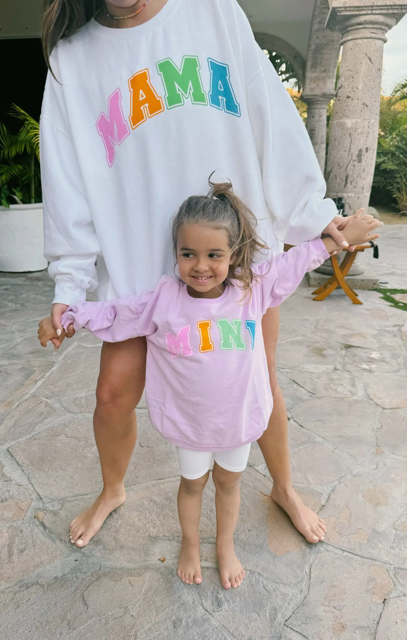 Davis Sweatshirt ~ Rosa Mini Grafik