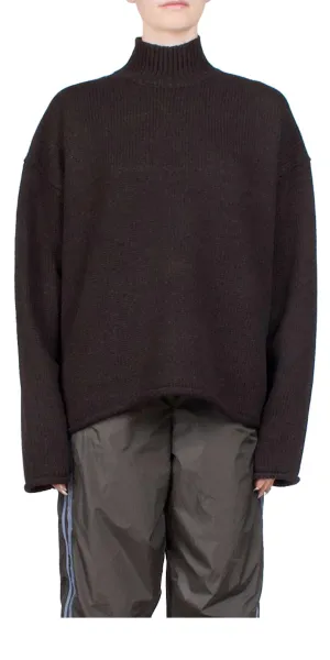Alltäglicher Mockneck-Pullover in Ebenholz