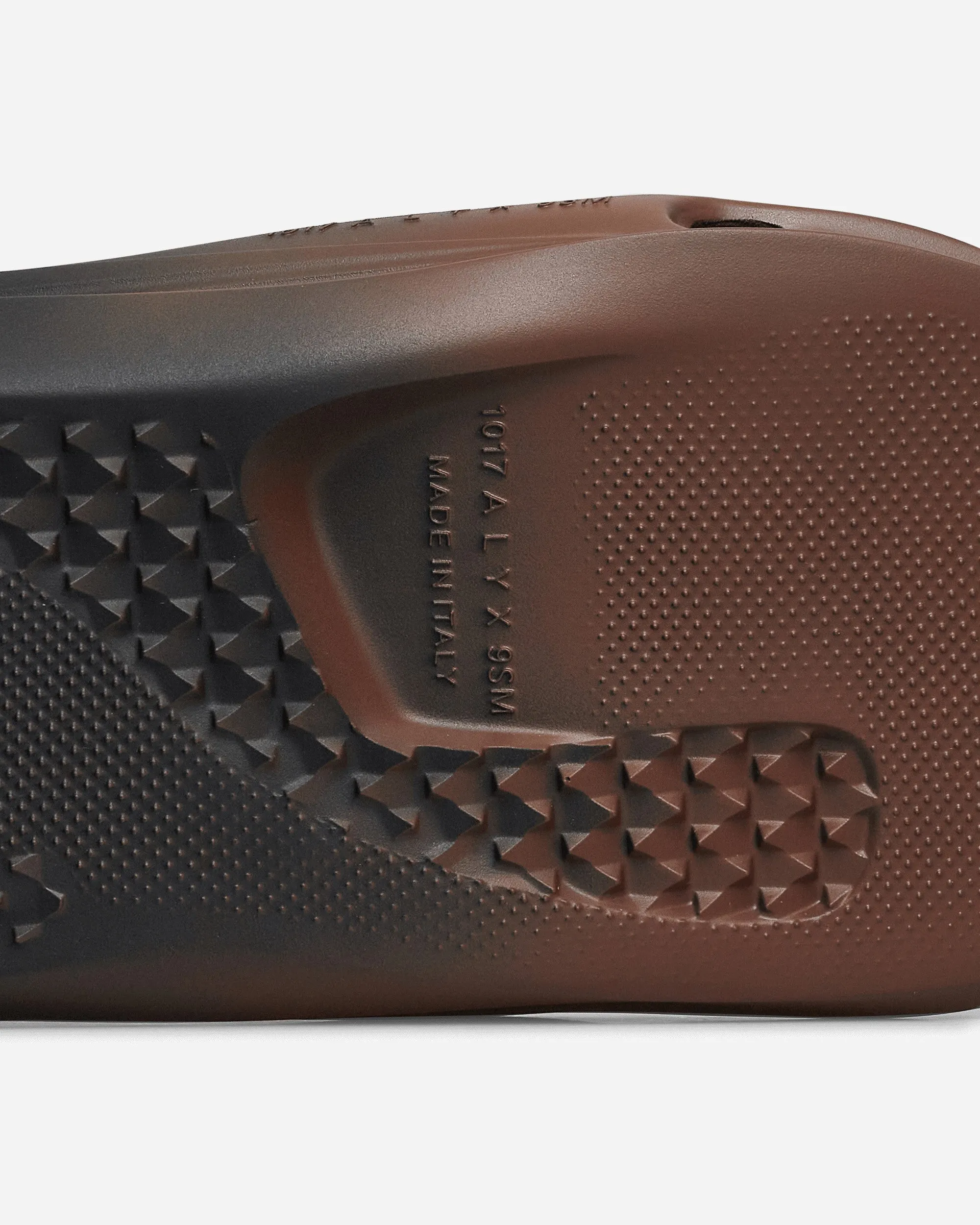 Exclusive Mono Slip On Braun