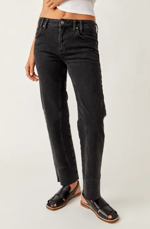 Free People Risk Taker Mid Rise Jeans - Main Squeeze - Endverkauf 25% Rabatt im Warenkorb