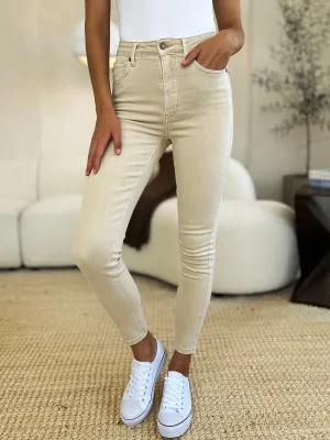 Judy Blue Skinny Jeans in Normalgröße mit Bauchkontroll-Effekt und Garment-Dyed-Optik