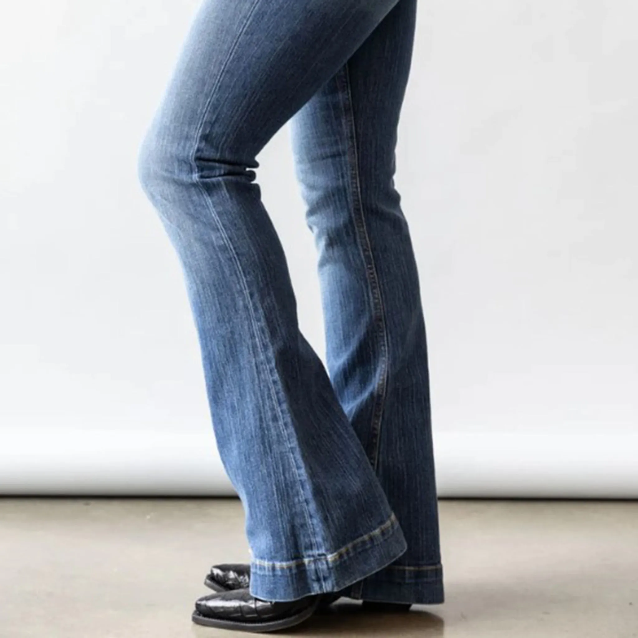 Kimes Ranch Damen Jennifer Mid Wash High Rise Jeans