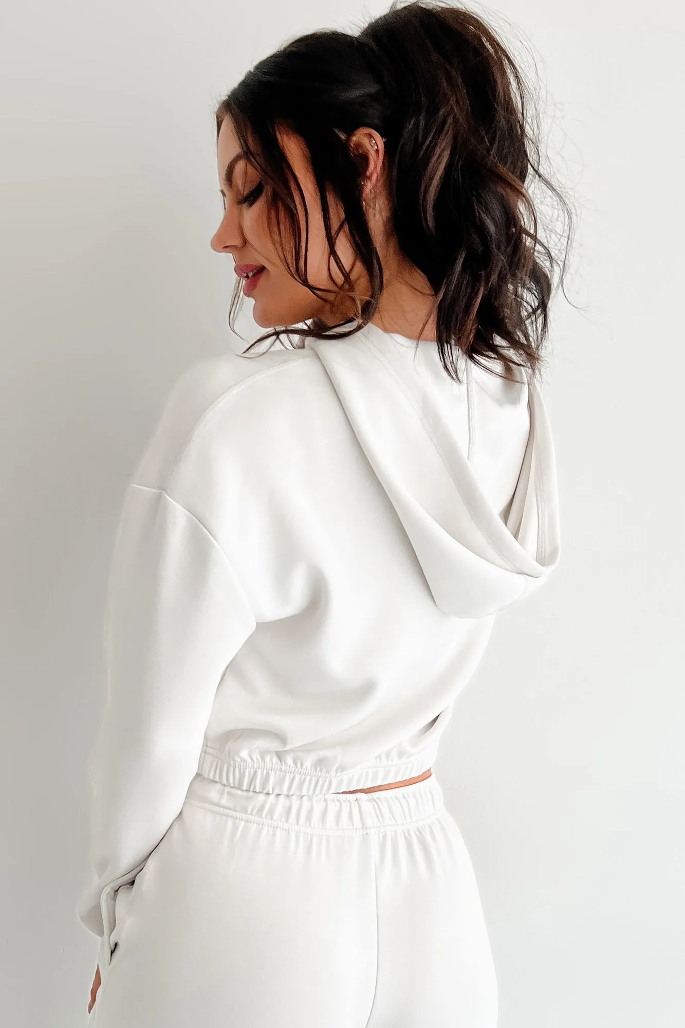 Living In Peace Cropped Hoodie (Kreide)