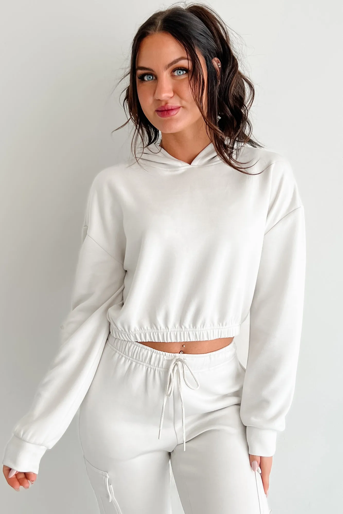 Living In Peace Cropped Hoodie (Kreide)