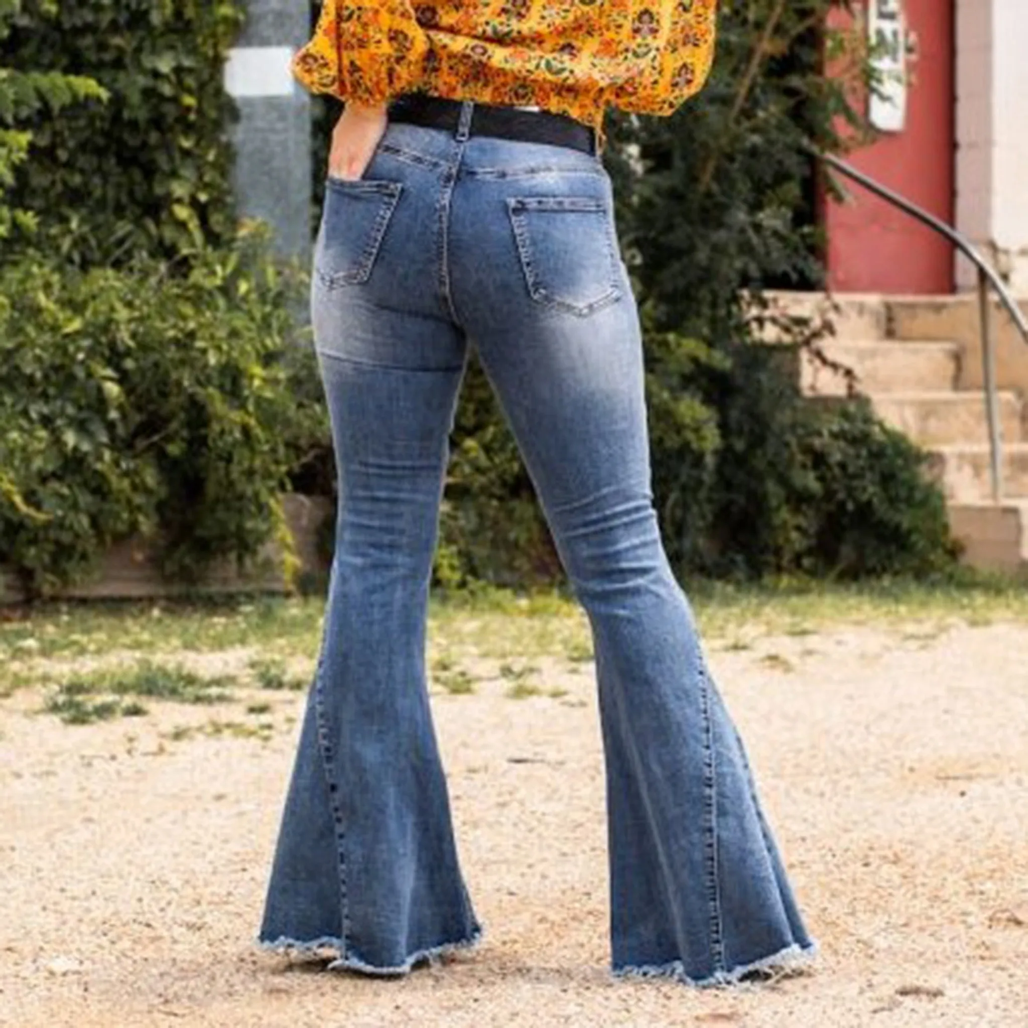 Lucky & Blessed Stone Wash Rohsaum Schlagjeans