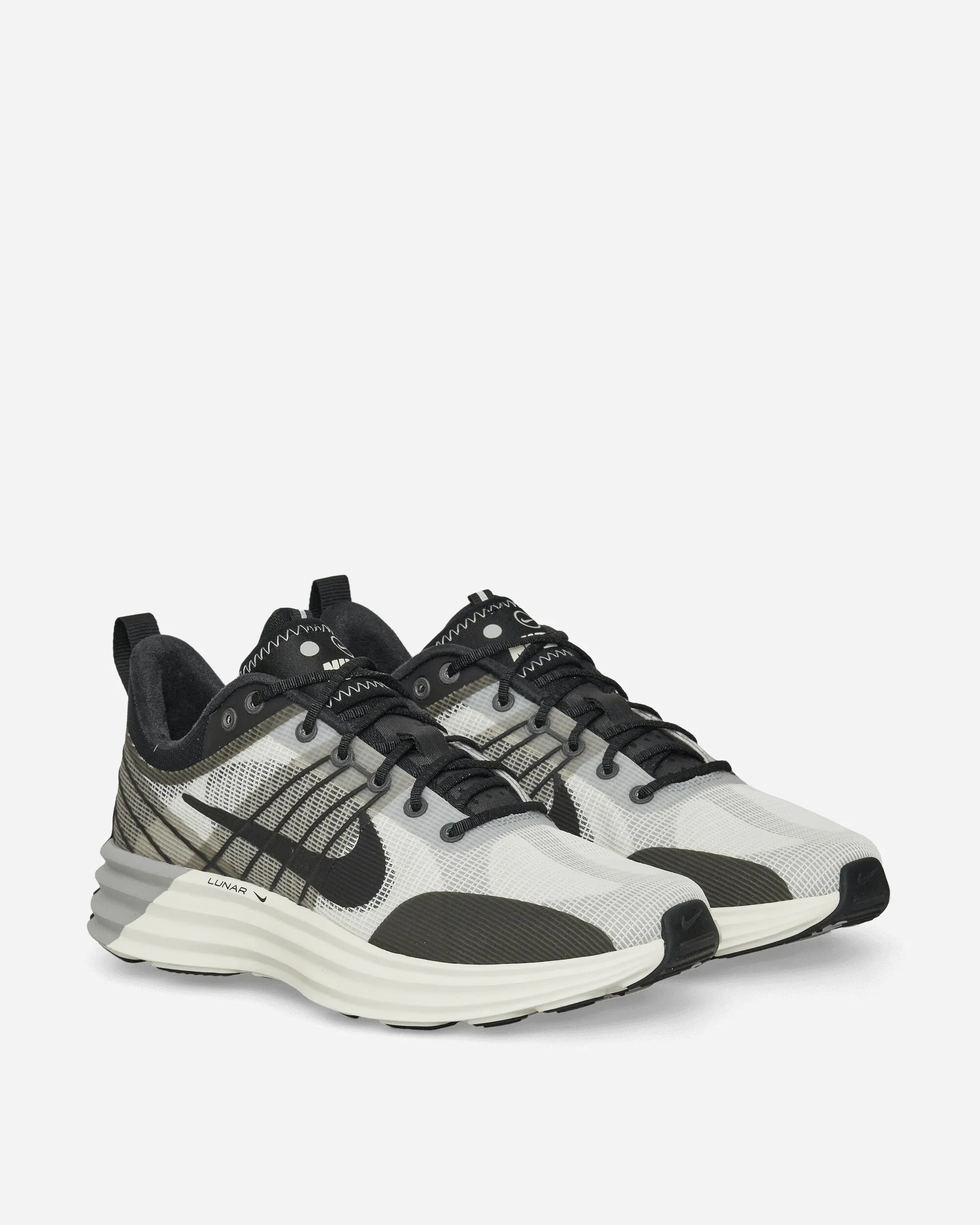 Lunar Roam Sneakers Gipfelweiß / Hellrauchgrau / Schwarz