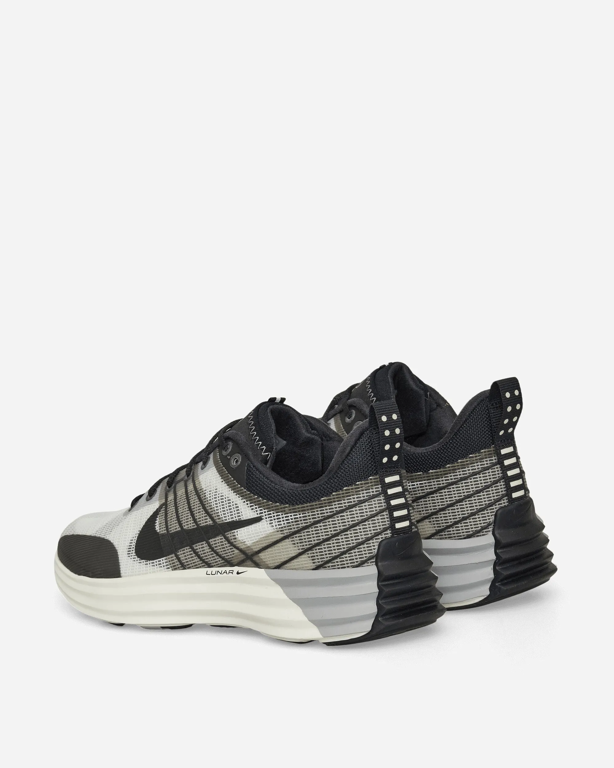 Lunar Roam Sneakers Gipfelweiß / Hellrauchgrau / Schwarz