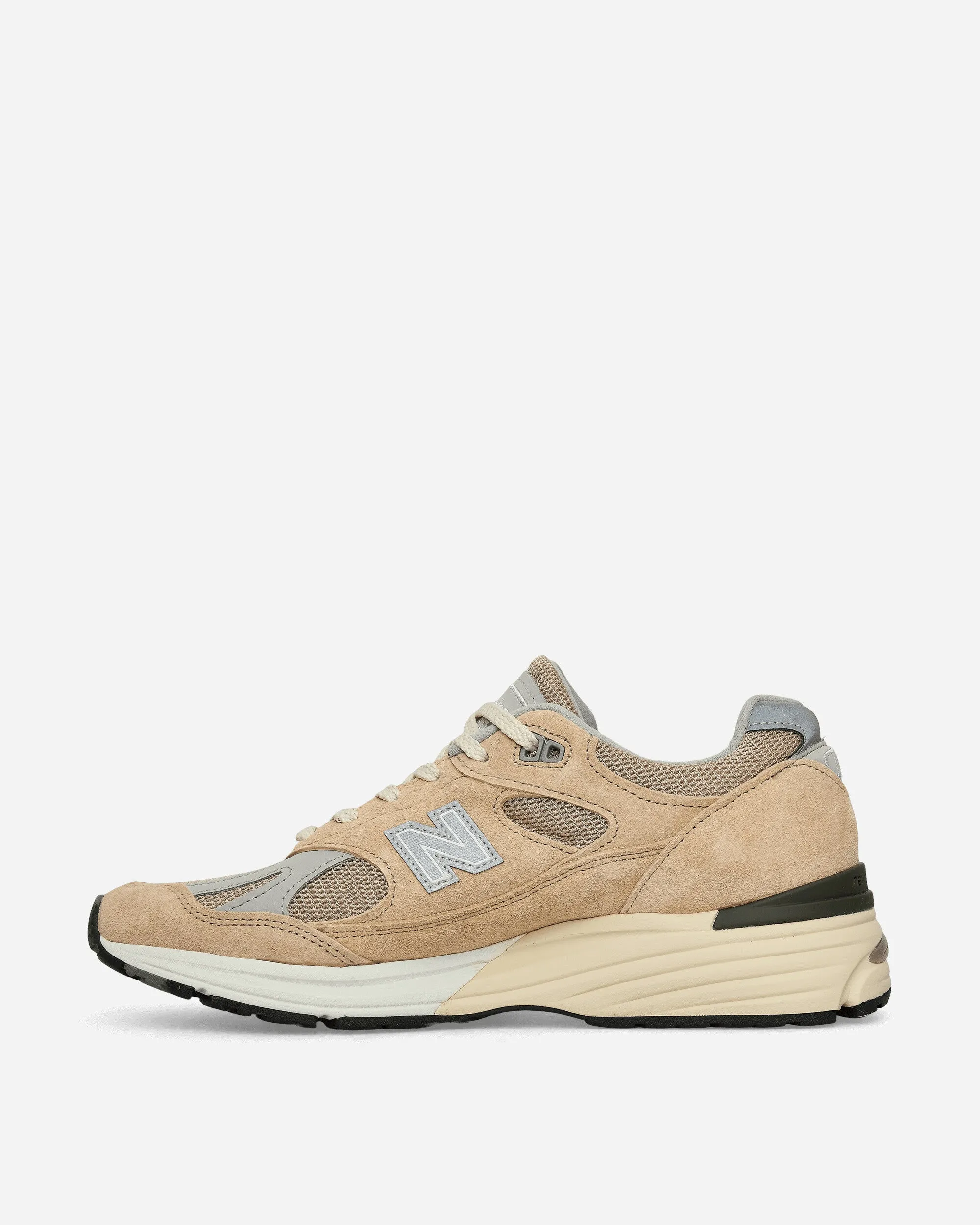 Hergestellt in Großbritannien 991v2 Sneakers Kubanischer Sand / Hafennebel / Silber