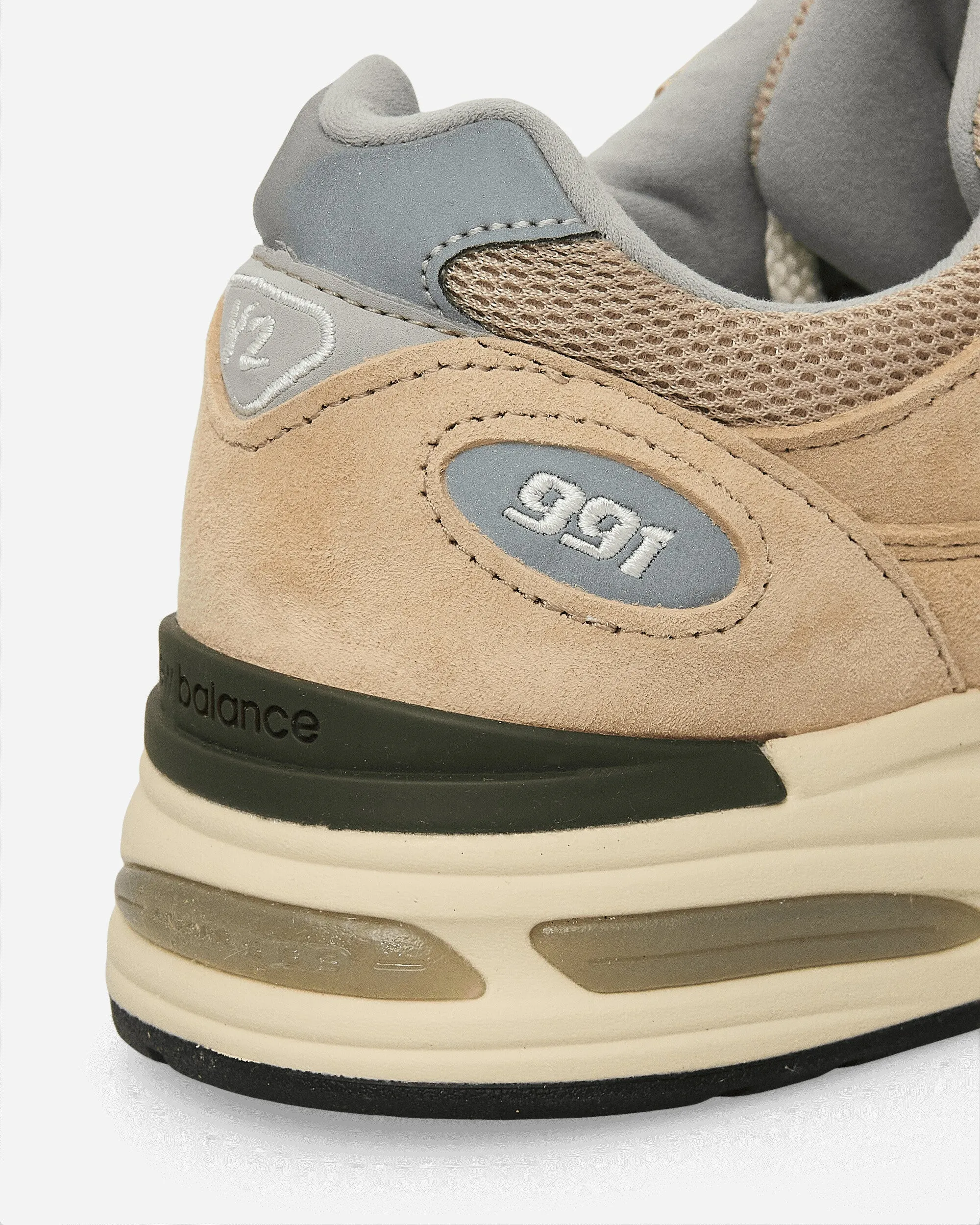 Hergestellt in Großbritannien 991v2 Sneakers Kubanischer Sand / Hafennebel / Silber