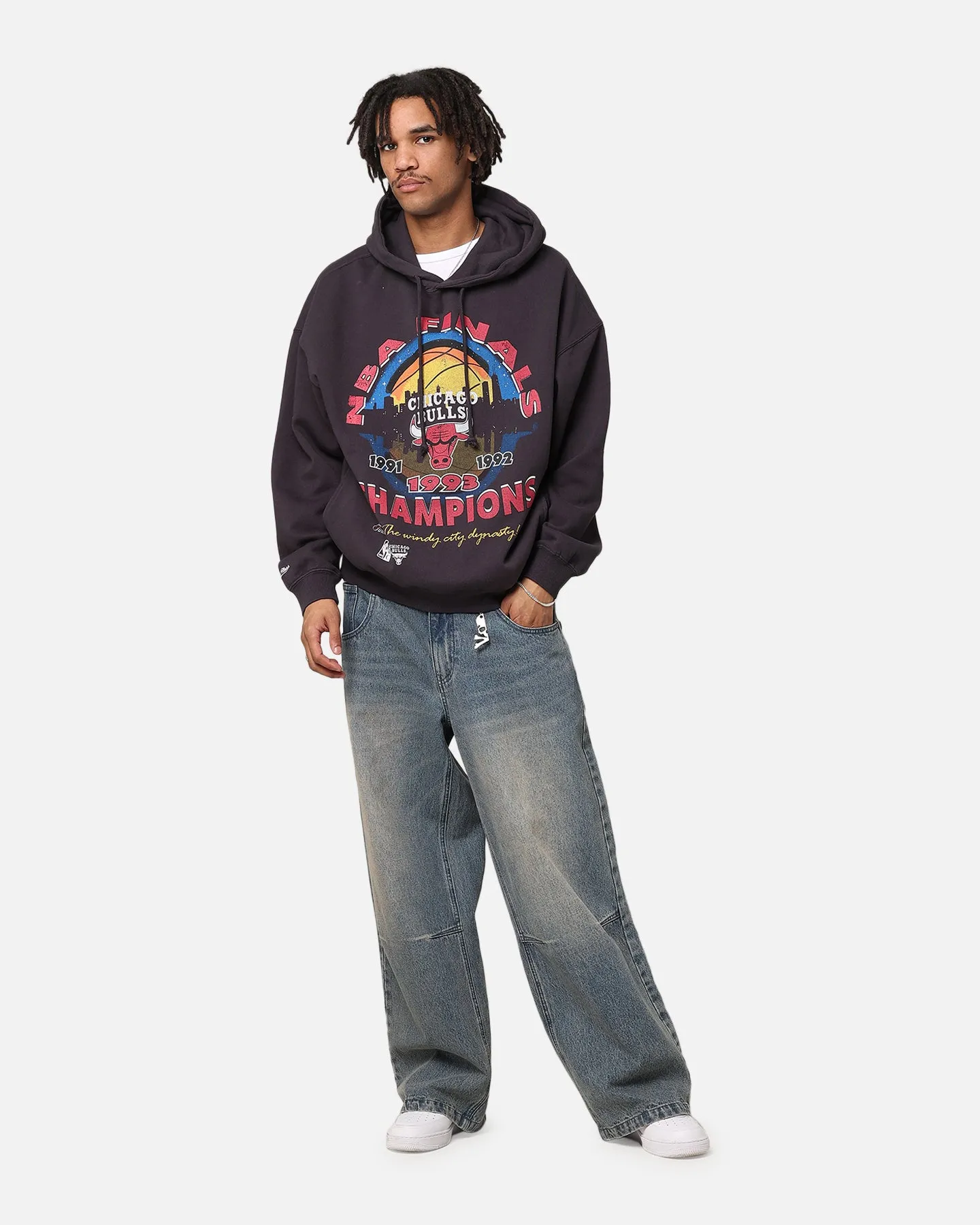 Mitchell & Ness Chicago Bulls Finals Champion Hoodie Overdyed Schwarz