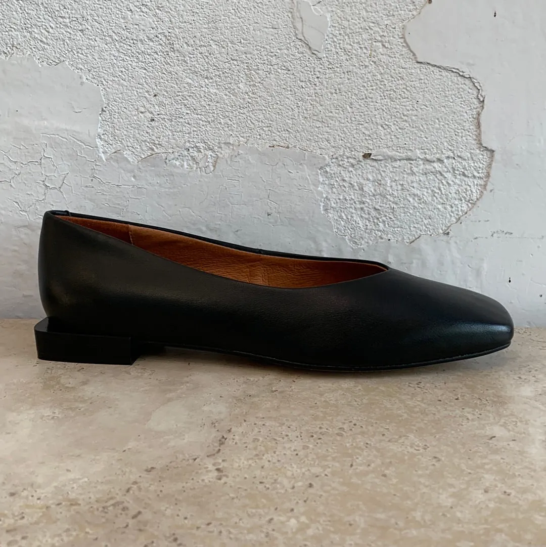 Neo 23511 Schwarze Schuhe_Neo