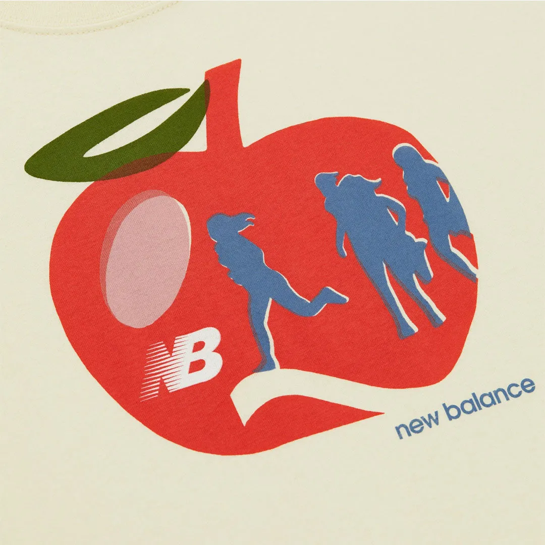 New Balance - Herren T-Shirt mit Apfel-Motiv, hergestellt in den USA (MT31547 DGL)