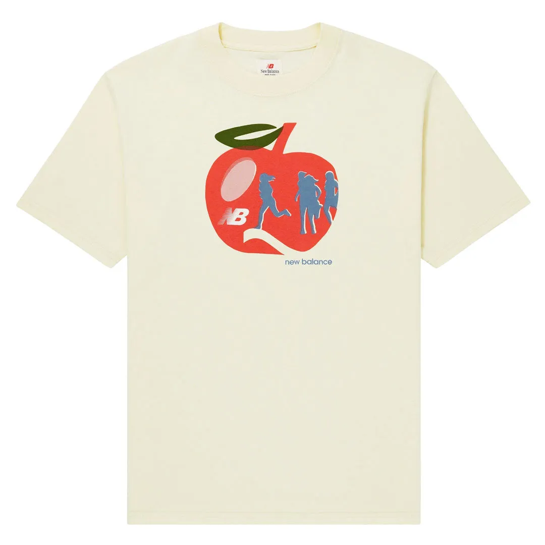 New Balance - Herren T-Shirt mit Apfel-Motiv, hergestellt in den USA (MT31547 DGL)