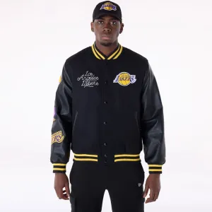 New Era Sportjacken & Mäntel LA Lakers NBA Patch Schwarze Varsity Jacke