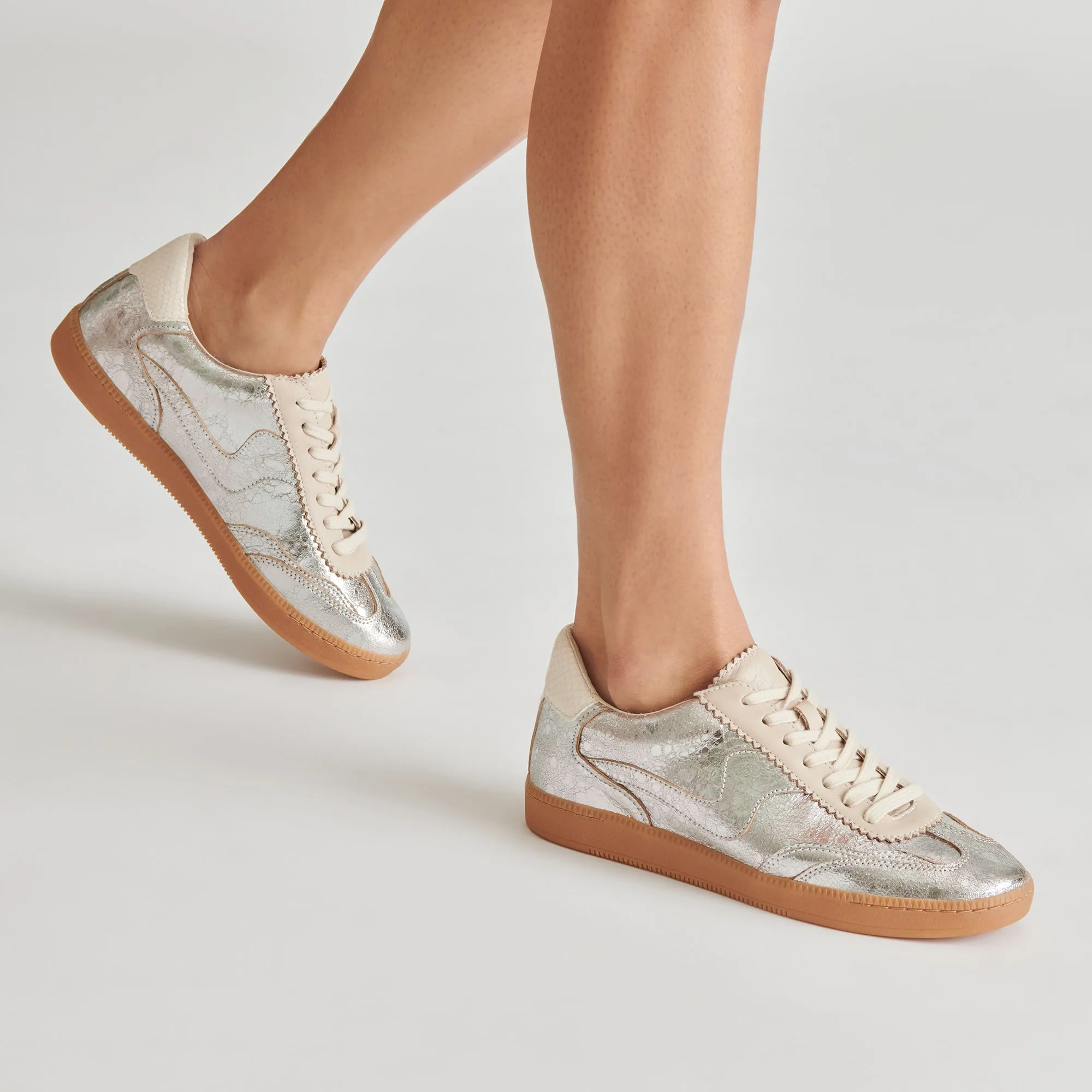 NOTICE SNEAKERS SILVER ANGEWITZERTES LEDER