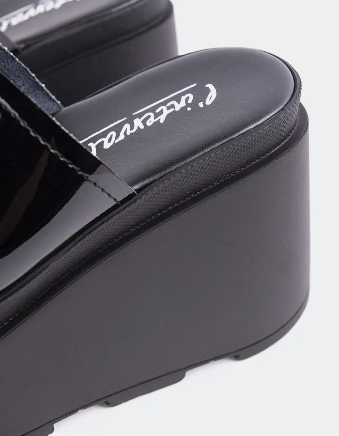 Positives Schwarz Lackleder