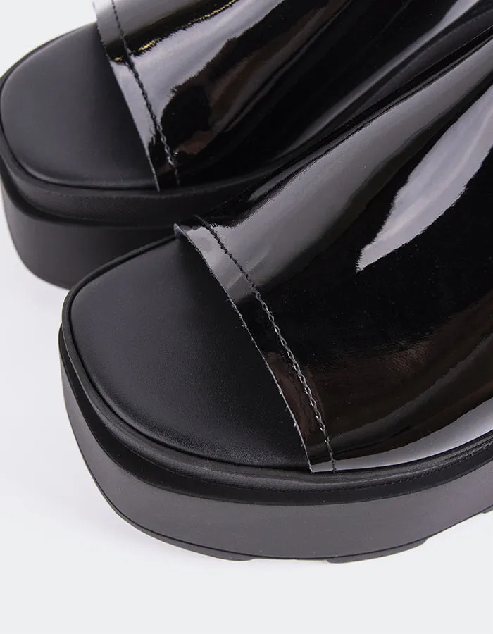 Positives Schwarz Lackleder