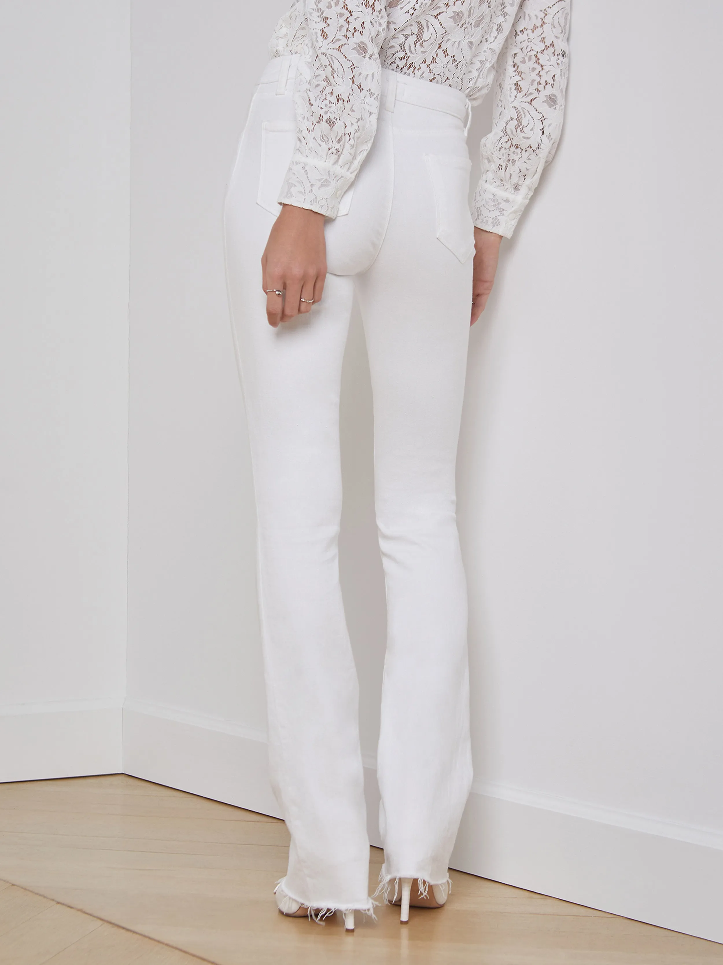 Ruth Gerade-Schnitt Jeans