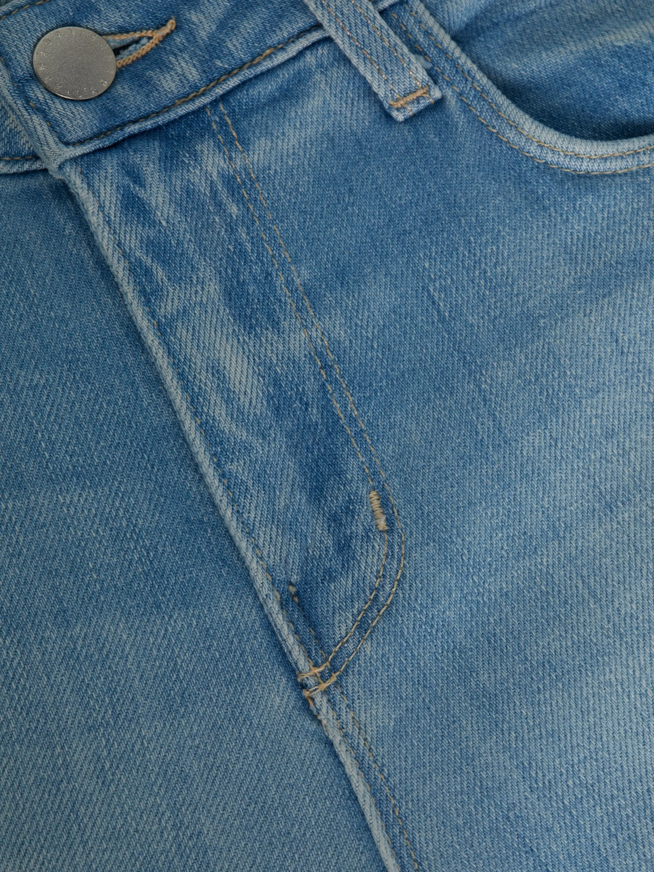 Sneeki Low-Rise Straight-Leg Jeans