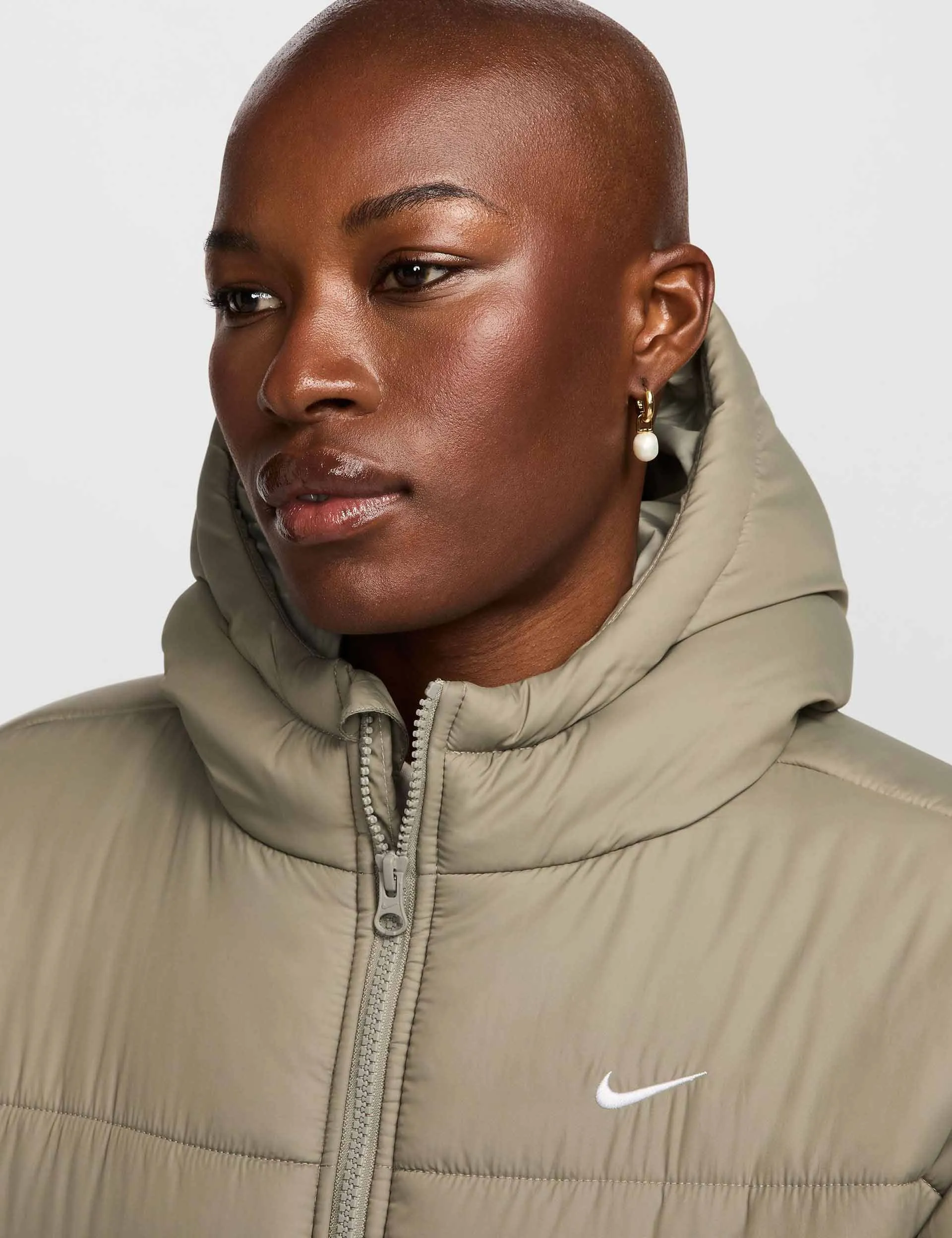 Sportswear Klassische Therma-Fit Daunenjacke mit Kapuze - Hell Army/Weiß
