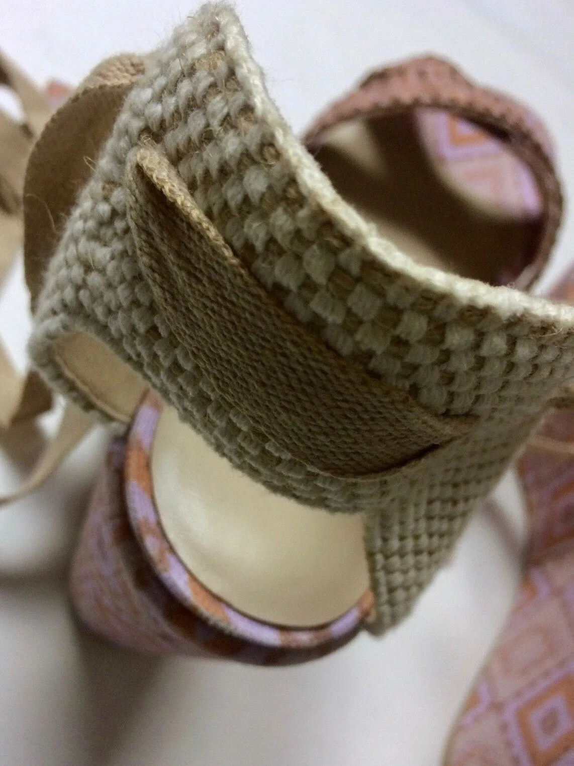 Theodora & Callum Größe 40 (9/9.5) Pink & Beige Keilabsatz Sandalen NWOB