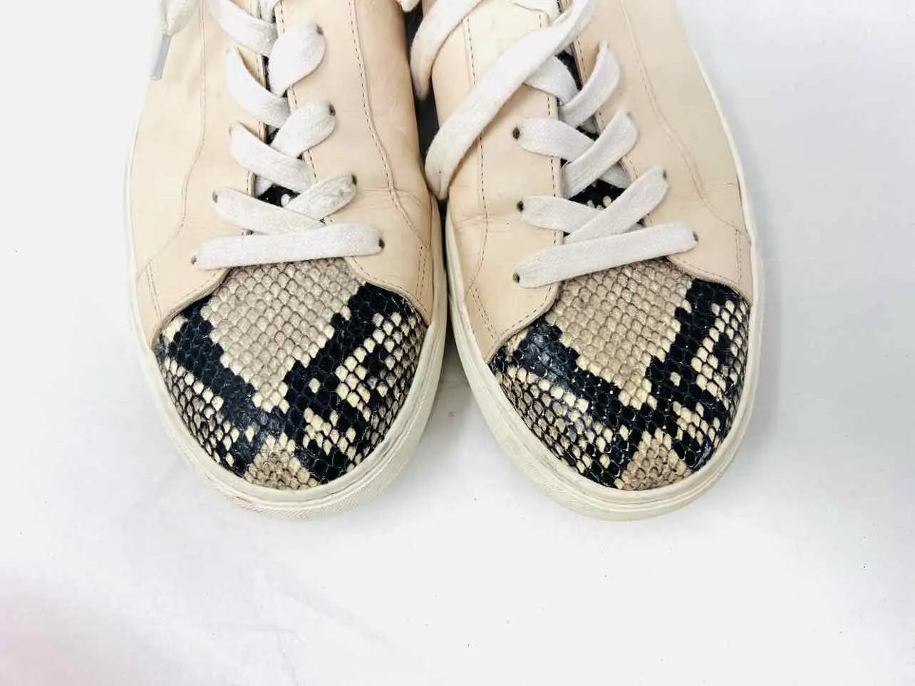 Veronica Beard Größe 10 Beige/Schwarz Blockierte Reptil-Optik AS IS Schuhe Sneaker