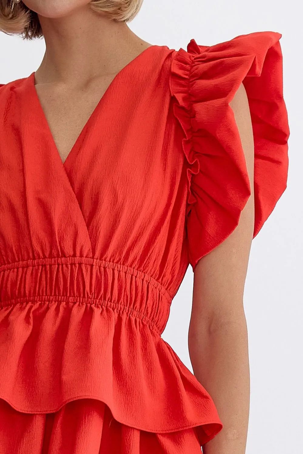 FRAUEN IM ROTEN KLEID