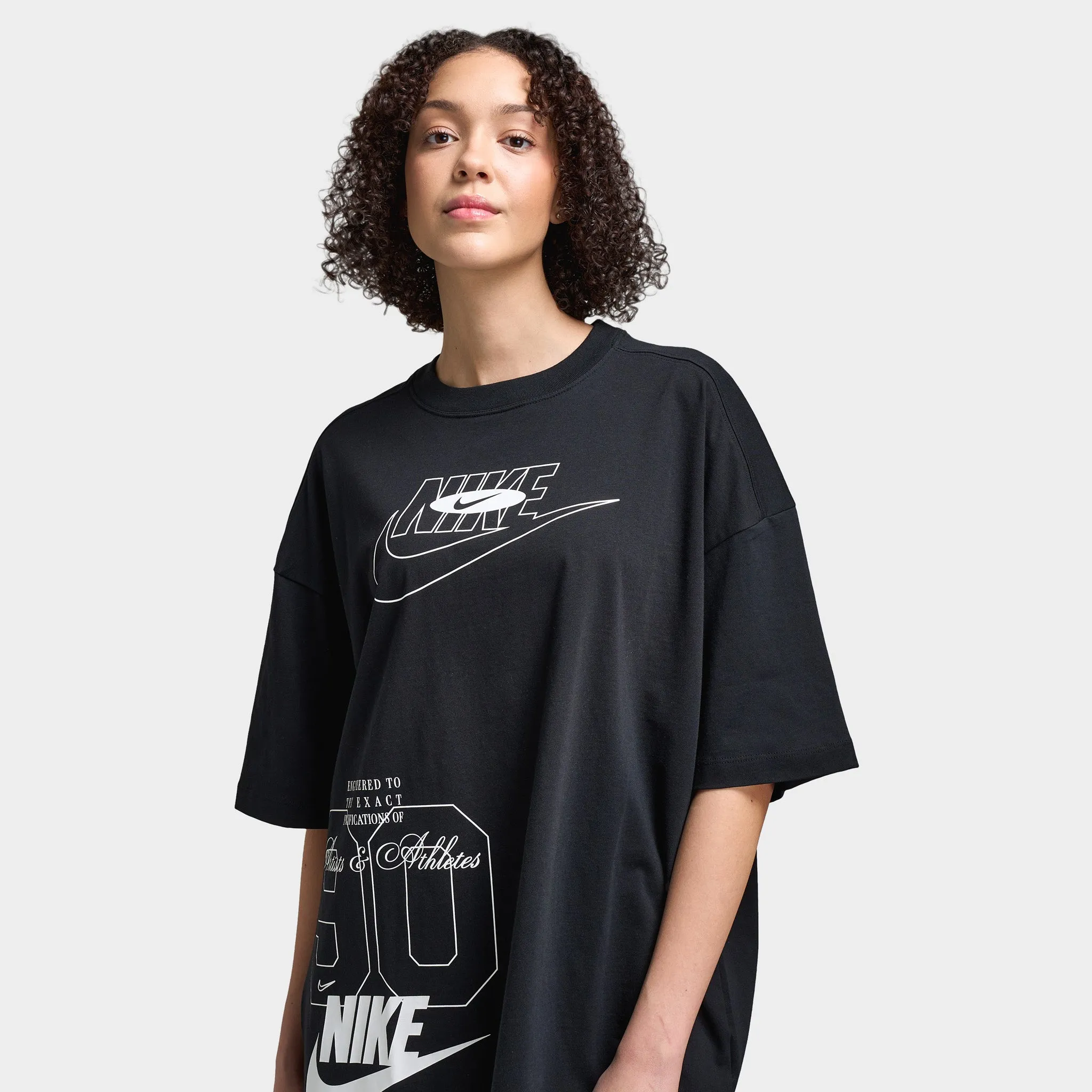 Nike Damen Nike Sportswear Damen Oversized Dance Graphic T-Shirt / Schwarz
