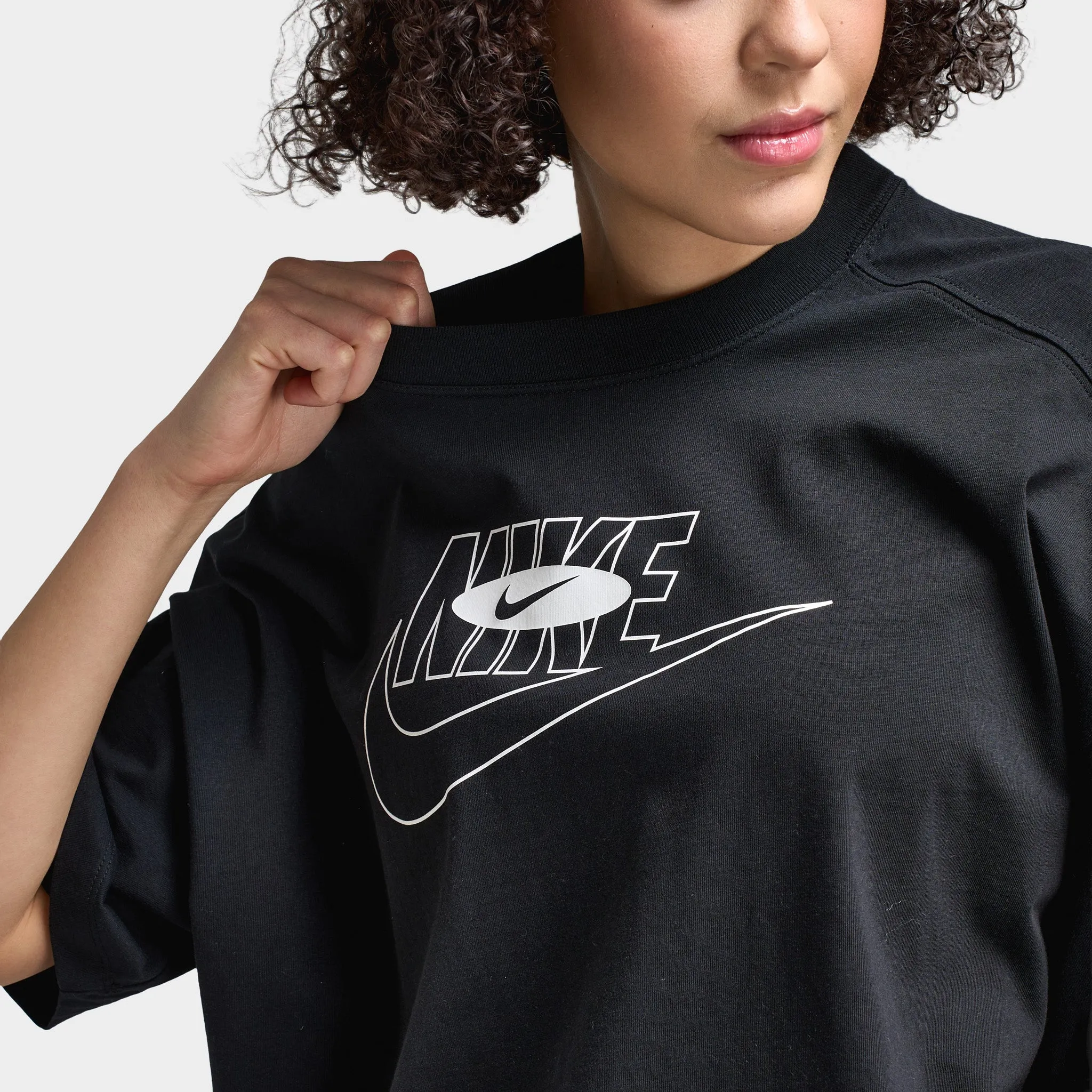 Nike Damen Nike Sportswear Damen Oversized Dance Graphic T-Shirt / Schwarz