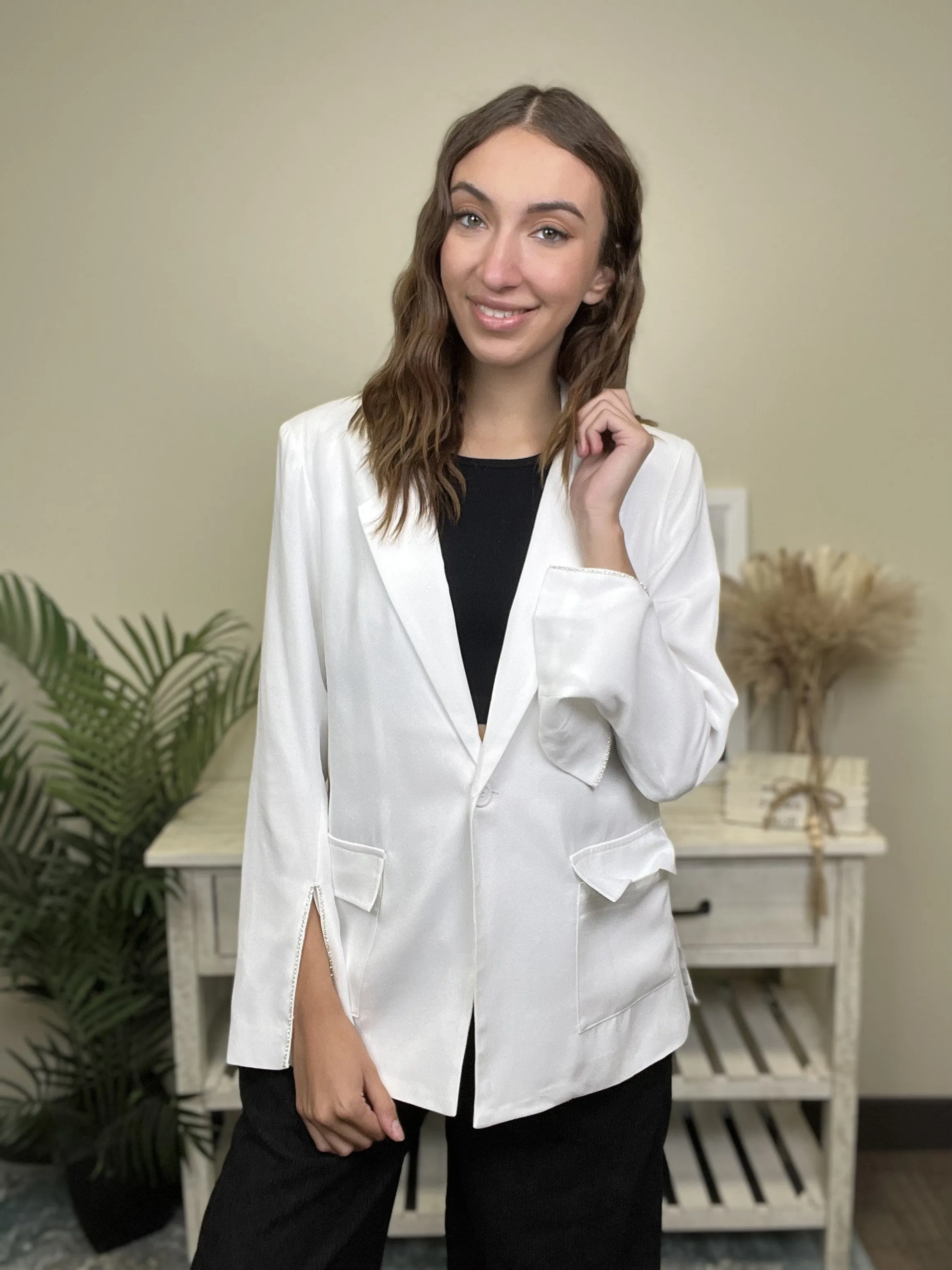 Damen-Blazer mit Strasssteinen an der Vordertasche