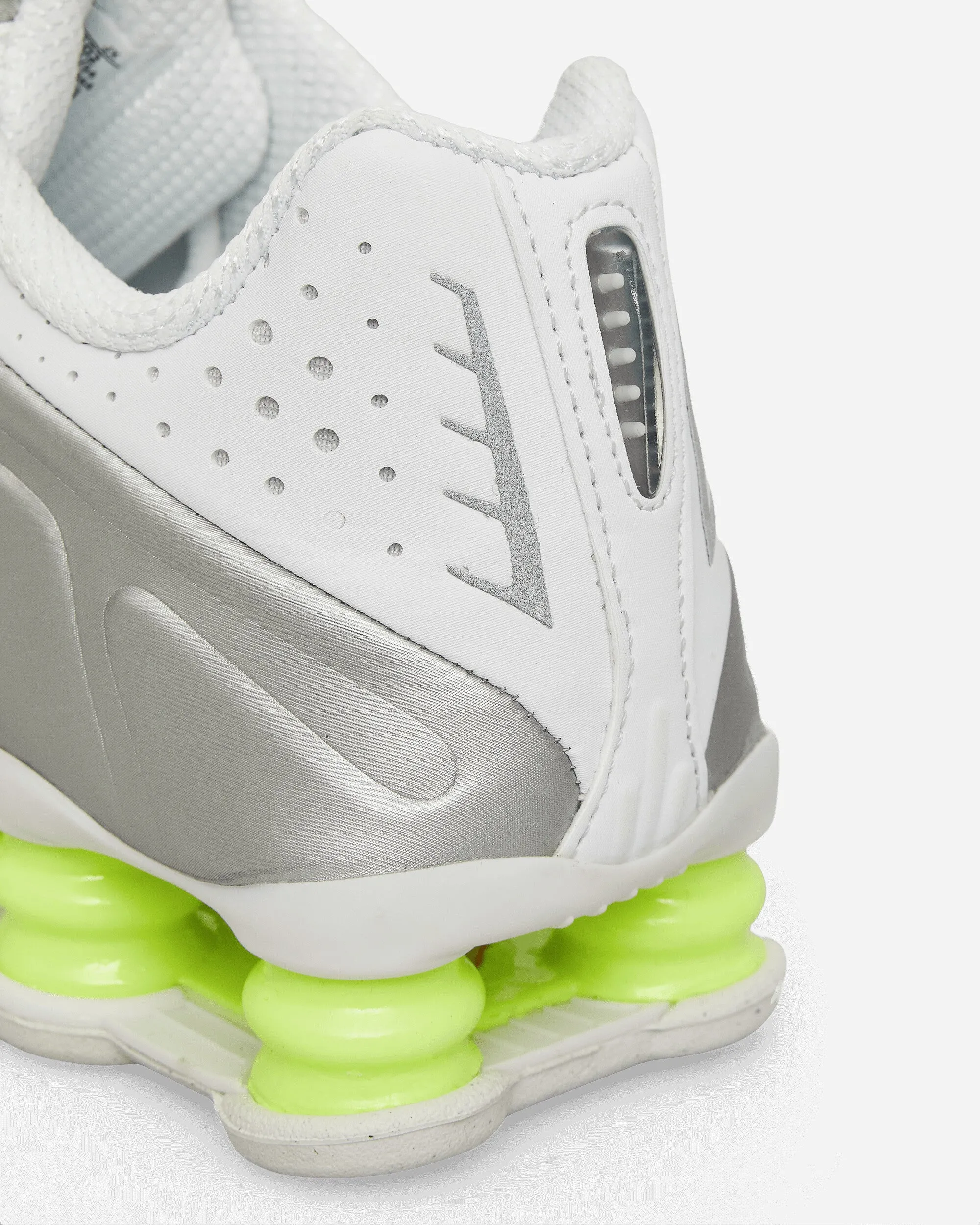 Damensneaker Shox R4 Weiß / Metallic-Silber / Volt