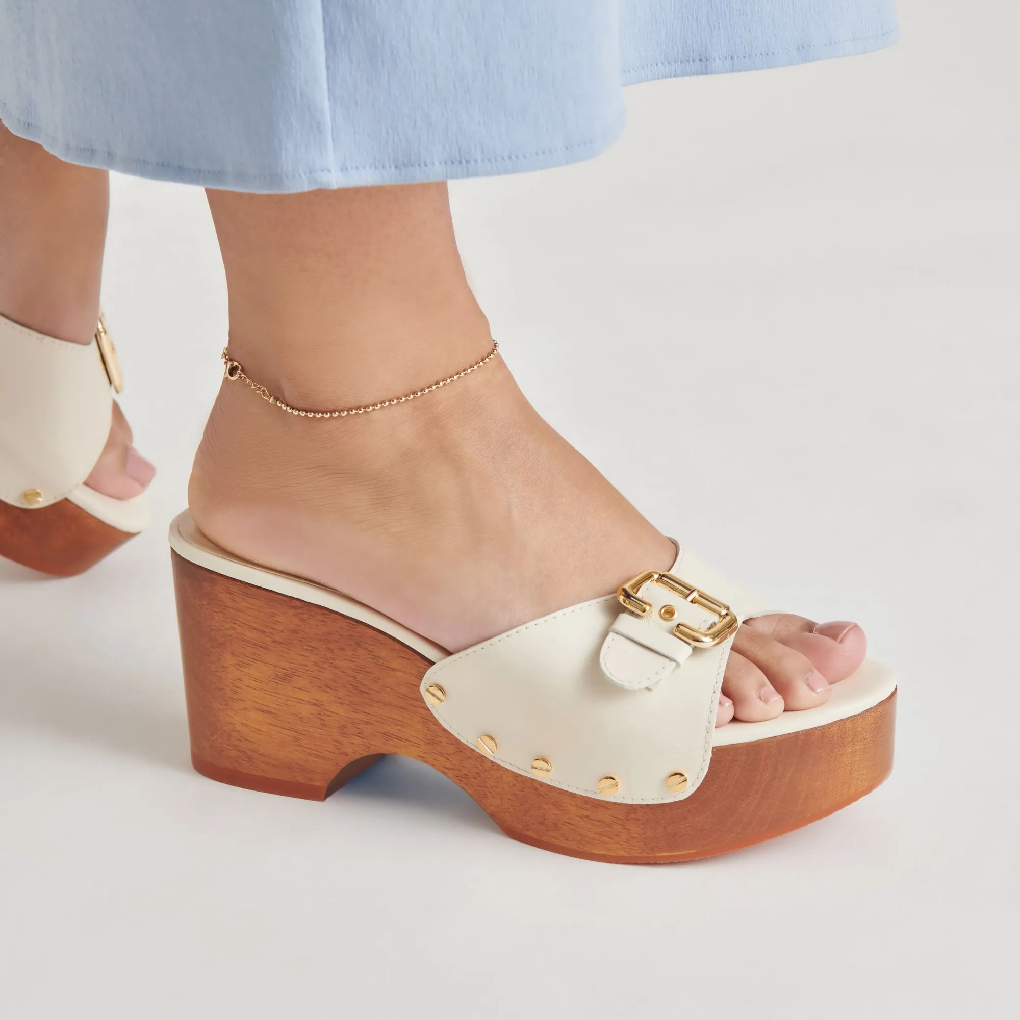YALAH ABSÄTZE IN OFF-WHITE LEDER